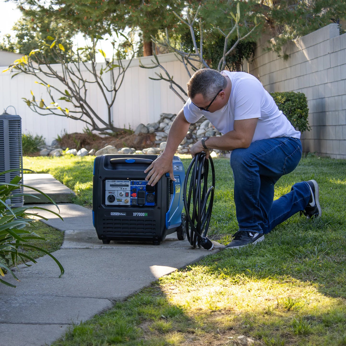 DuroMax XP7000iH Watt Portable Dual Fuel Inverter Generator w/ CO Alert